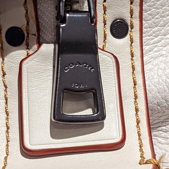 SOLD Coach Rogue 25 Chalk with Tea Rose - Picture 6 of 8